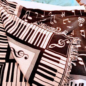 Black & White Musical Note Reverse Side Tapestry /Throw
